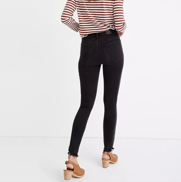 Madewell 10" High-Rise Skinny Jeans in Berkeley Black: Button-Through Edition - Picture 3 of 14